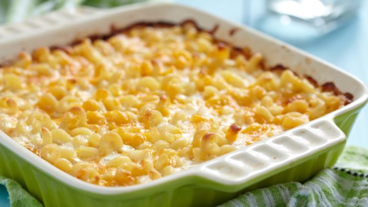 Simple Macaroni and Cheese Recipe – Creamy, Easy & Ready in 25 Minutes